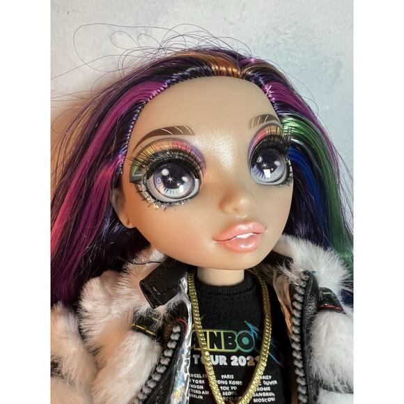 Rainbow High Rockstar Lyric Lucas Fashion Doll Original Outfit - Picture 2 of 10
